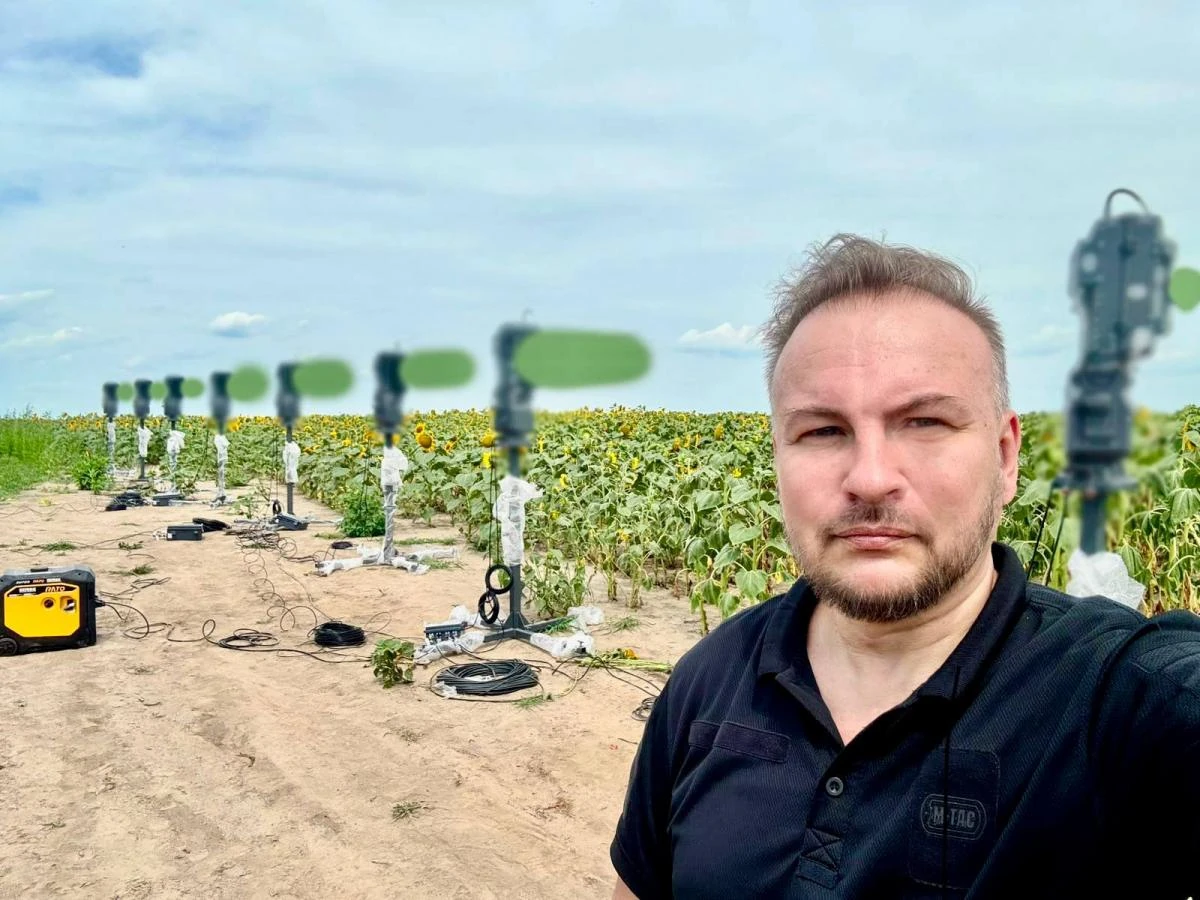 Випробування засобів РЕБ на полігоні для придушення МЕШ-керування реактивними «шахедами»