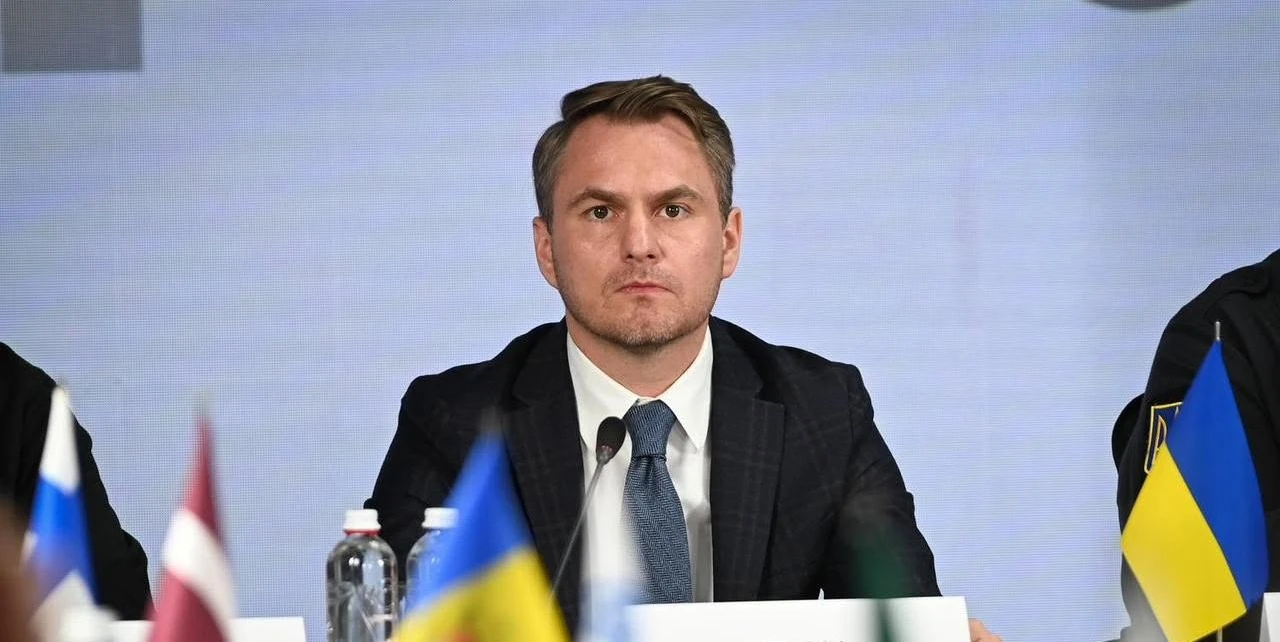 Генеральний прокурор Руслан Кравченко повідомив про закордонне відрядження