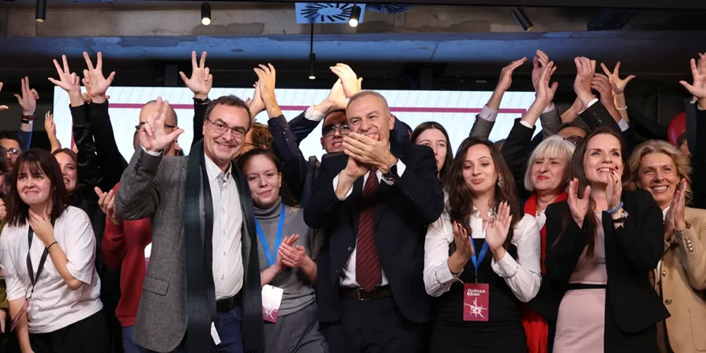 Після перемоги на виборах у Сербії студенти заявили про плани щодо зброї та Росії